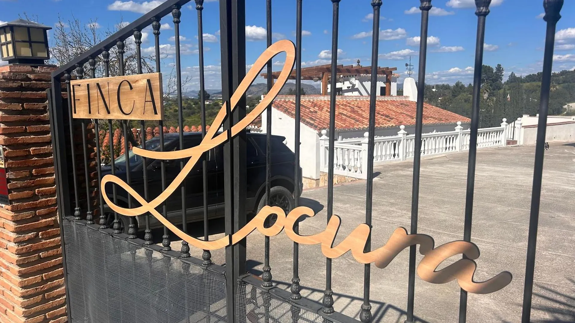 Bed & Breakfast Finca Locura Coin